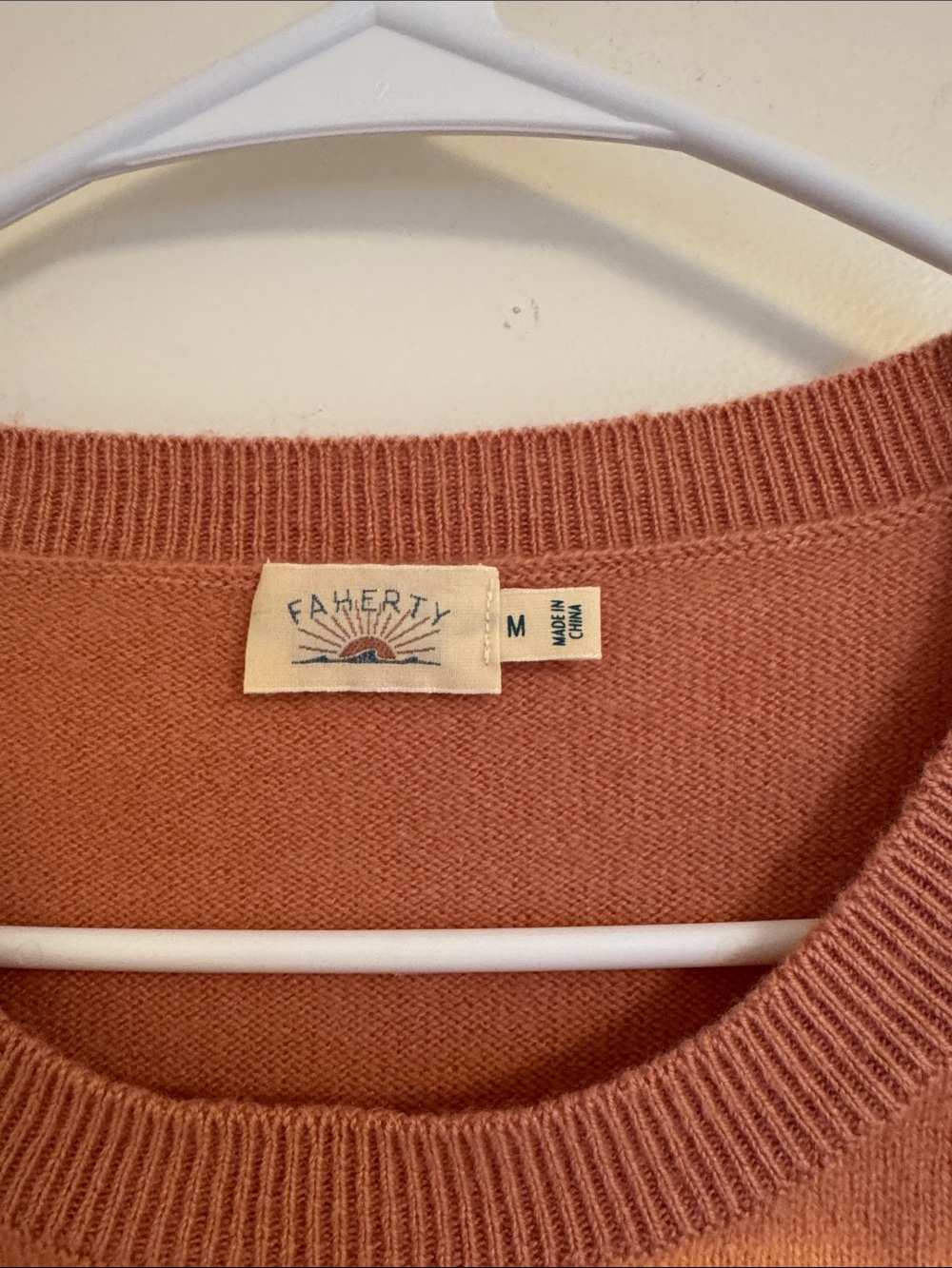 Faherty Tie-Dye Crewneck Sweater- women’s medium  💯 cashmere - Picture 2 of 6